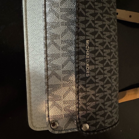 Michael Kors Metallic Silver and Black Logo Wallet - Picture 1 of 3